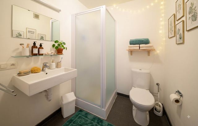 Eigen badkamer met douche